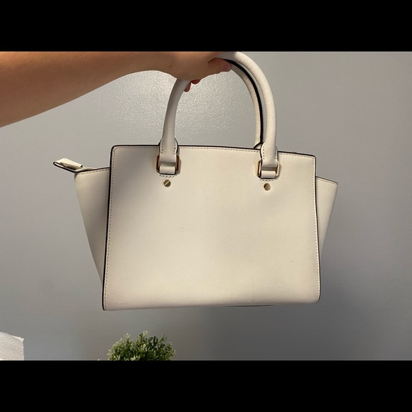Michael Kors Handbag - Picture 3 of 7